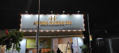 Thi Công Bảng Hiệu Spa Đẹp, Sang Trọng Và Nổi Bật Về Đêm