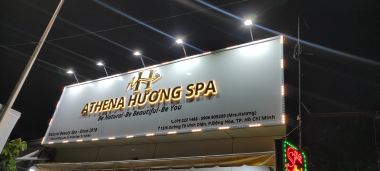 Thi Công Bảng Hiệu Spa Đẹp, Sang Trọng Và Nổi Bật Về Đêm