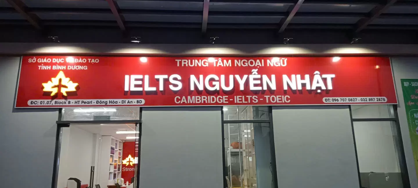 Bảng hiệu Anh ngữ tại Dĩ An1
